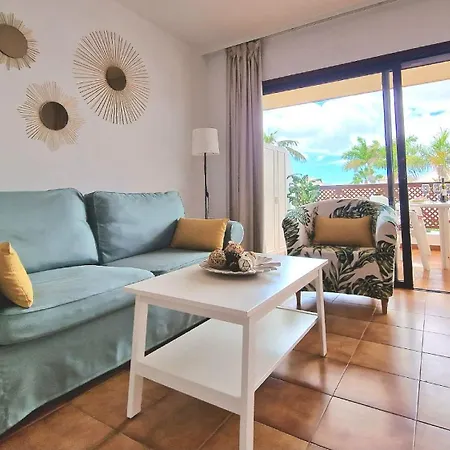 Strelitzia - Ocean View & Heated Pool *