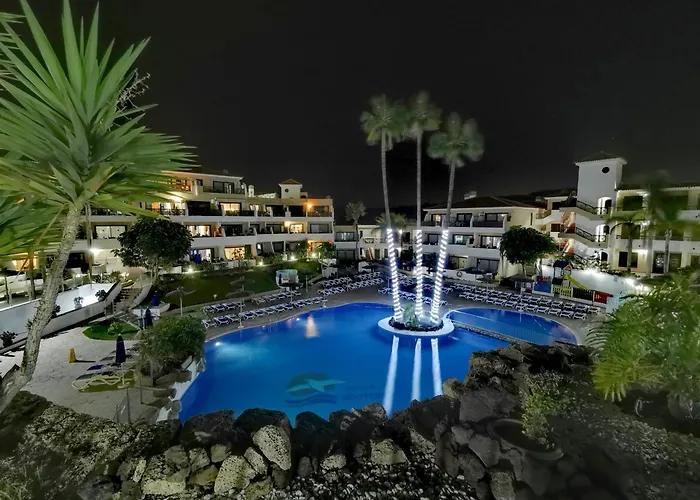 Strelitzia - Ocean View & Heated Pool 公寓 圣米格尔德阿沃纳