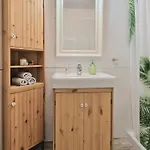 Strelitzia - Ocean View & Heated Pool Apartman *