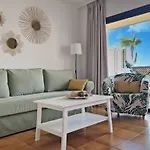 Strelitzia - Ocean View & Heated Pool San Miguel de Abona