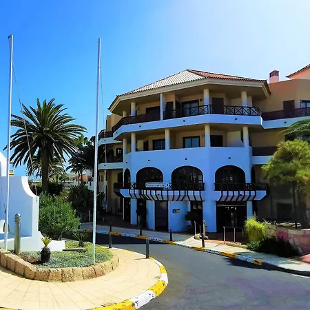Strelitzia - Ocean View & Heated Pool Apartman *