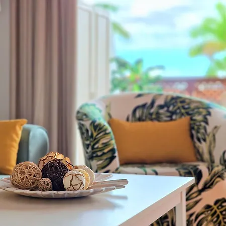 Strelitzia - Ocean View & Heated Pool Apartman