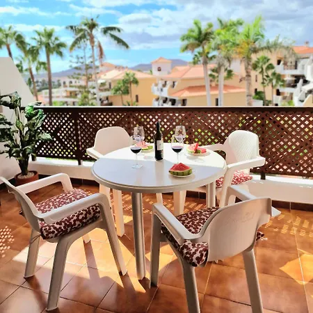 Strelitzia - Ocean View & Heated Pool San Miguel de Abona