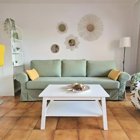 Strelitzia - Ocean View & Heated Pool Apartment San Miguel de Abona