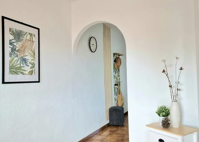 Strelitzia - Ocean View & Heated Pool