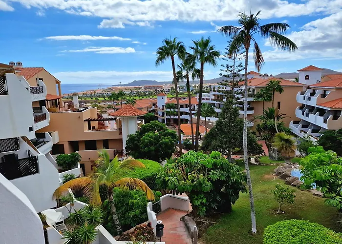 Strelitzia - Ocean View & Heated Pool *