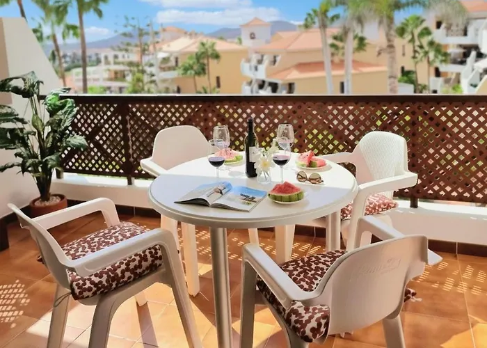 Strelitzia - Ocean View & Heated Pool Daire *